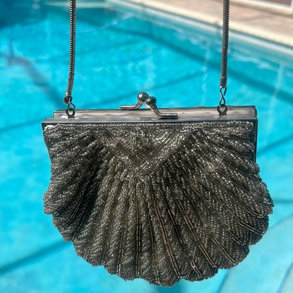 Vintage Handbags - Beaded Scallop Sparkle Shell Bag Silver Tone Chain Shoulder Crossbody Clutch GUC
